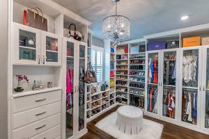 Well organized walk-in closet